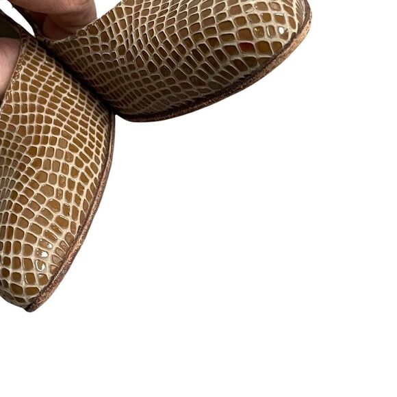CALDERONE Vintage Tan Snake Embossed Leather Pumps Tan 6.5 - Picture 9 of 13